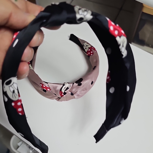 Set Of 2 Elegant Minnie Polka Dot Knotted Headbands - Black and Pink - Picture 5 of 7